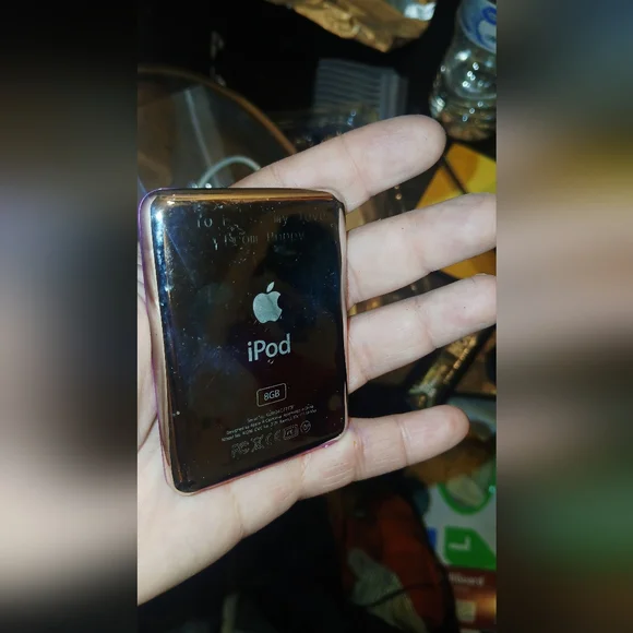 GEN 3 Ipod Player PINK - Picture 3 of 4